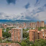 Cozy Studio, Fast Internet, Poblado, Parking