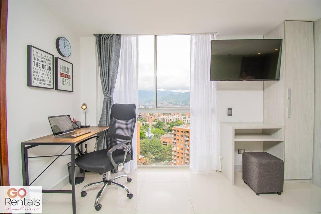 Cozy Studio, Fast Internet, Poblado, Parking * Medellin