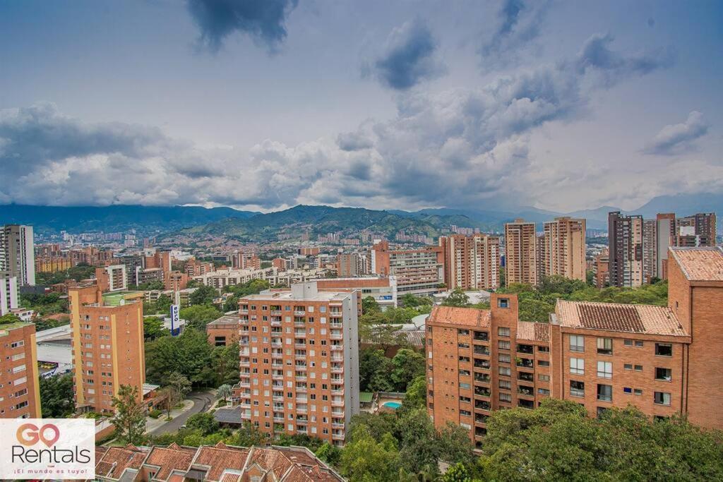 Cozy Studio, Fast Internet, Poblado, Parking Apartment Medellin